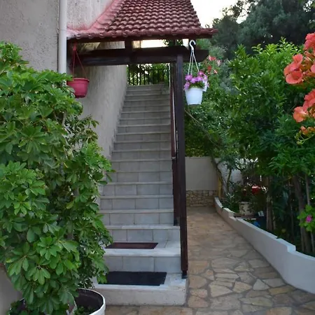 Mamas Reas Appartement *