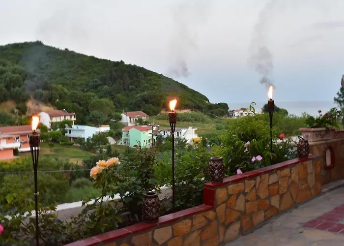 Mamas Reas Kato Spilaion