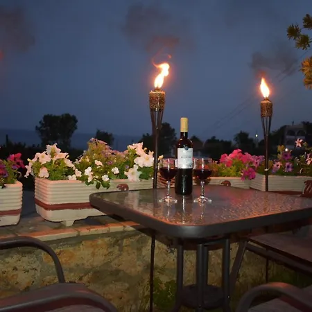 Mamas Reas Kato Spilaion